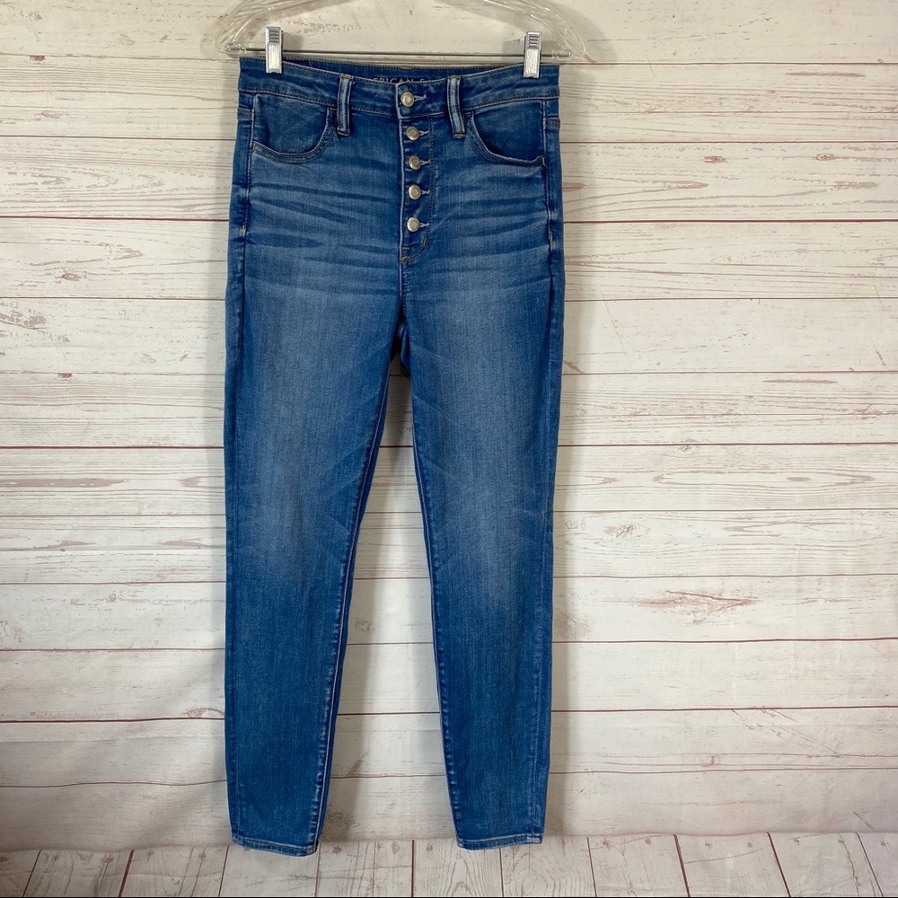 American Eagle Light Wash Super Hi-Rise Jegging